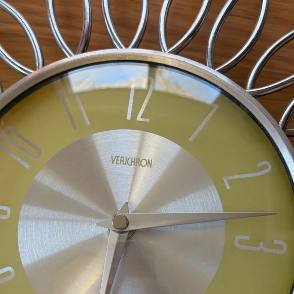 Retro MCM Verichron Sunflower Clock - Picture 2 of 6